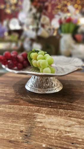 Podnos v tvare listu  , 22,5x21,5cm