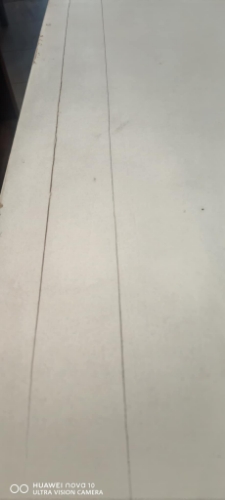 Krémová drevená komoda s presklenými dvierkami Old Carin - 106*39*87cm( poškodenie vrchnej dosky- prasknutie viď foto)
