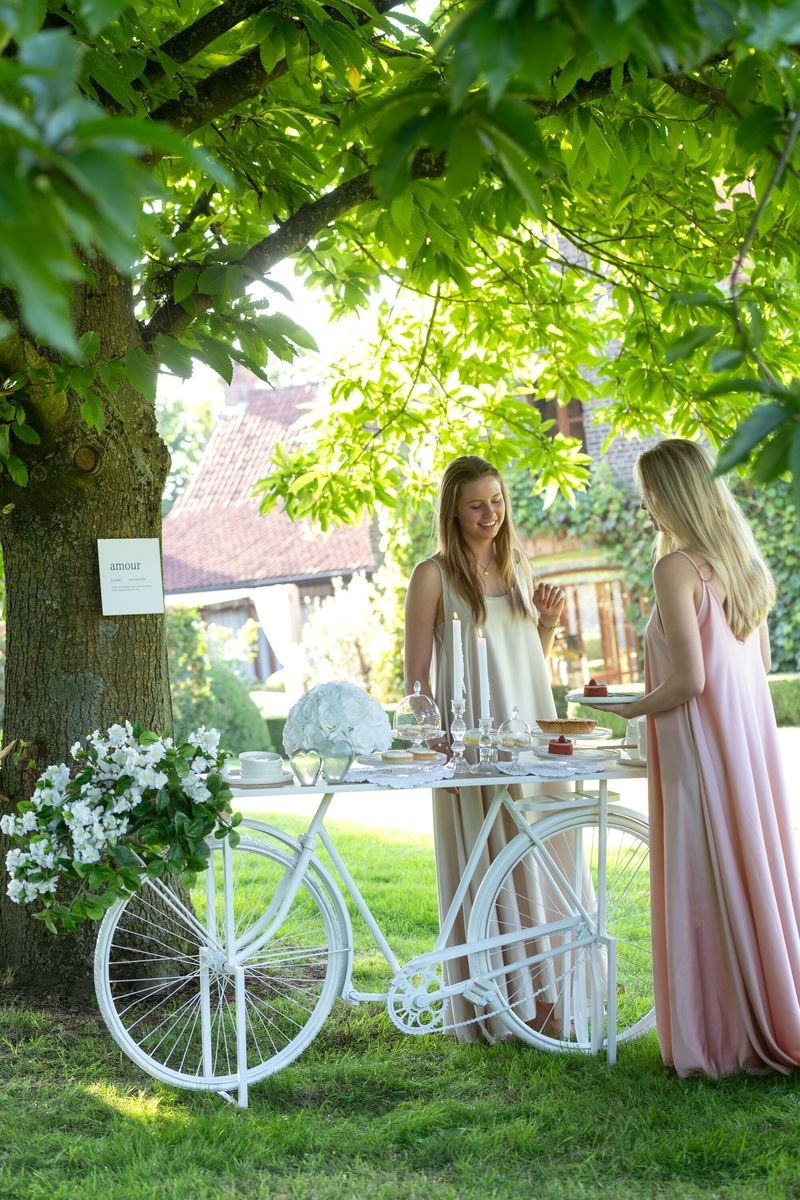 Biely antik retro bar/konzolový stolík Bicycle - 185*36*85 cm