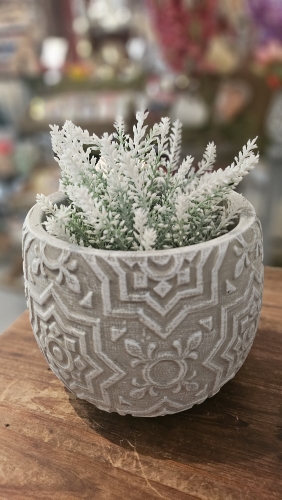 Betónový kvetináč s ornamentmi, 13cm x 15cm