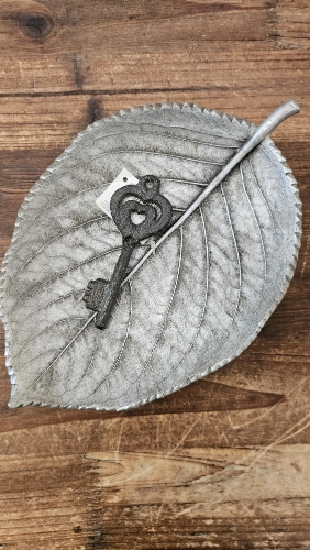 Miška v tvare listu,24cm