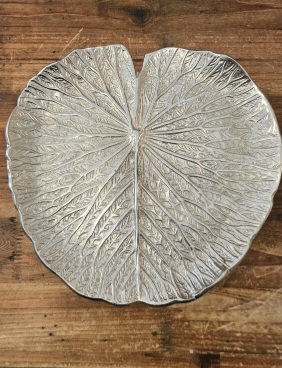 Podnos v tvare listu  , 22,5x21,5cm